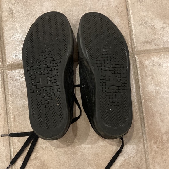 Mens size 9.5 DC Manual RT skate shoe (Black 001) - Picture 6 of 8